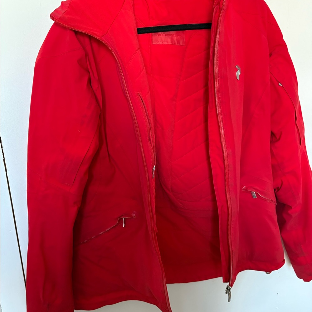 Peak Performance Vibrant Red Woman Jacket - Picture 4 of 4